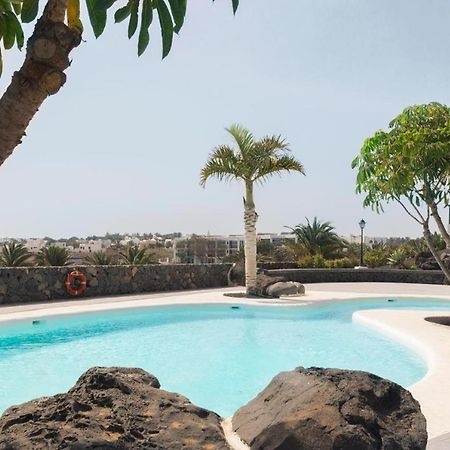 Apartamento Om Con Piscina Y Vistas Al Mar Appartement Costa Teguise Buitenkant foto