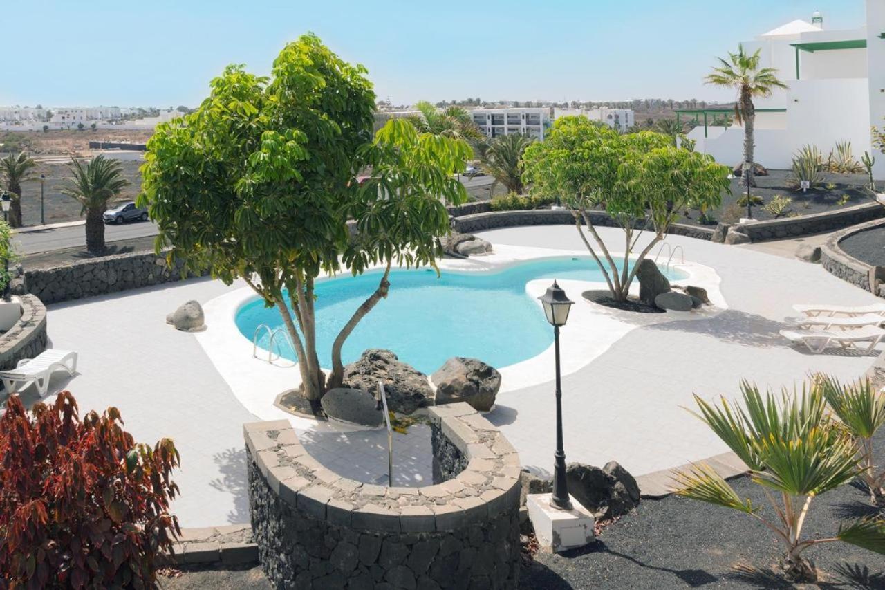 Apartamento Om Con Piscina Y Vistas Al Mar Appartement Costa Teguise Buitenkant foto
